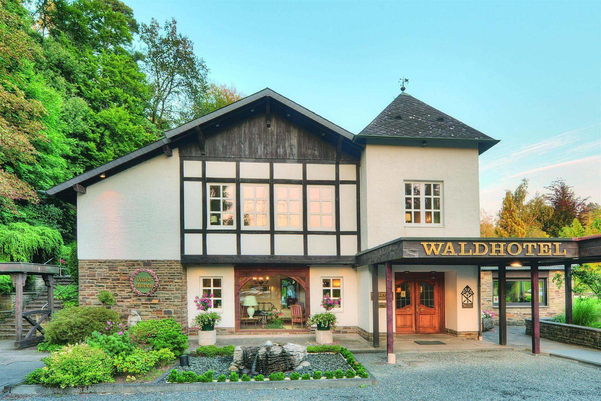 Romantik Waldhotel Mangold Bergisch Gladbach Exterior foto